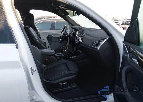 2022 BMW X3 Sdrive30I z USA, uszkodzony, nr VIN 5UX43DP09N9M49345